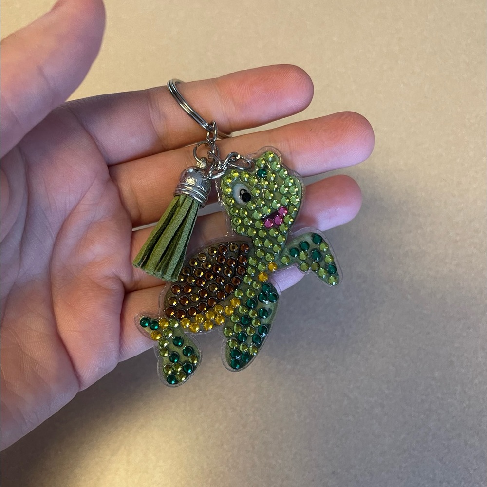Handmade Diamond Dot Keychain - Turtle - Picture 4 of 4